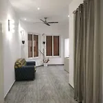 Проживание в семье Rose At Bayview *