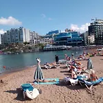 Rose At Bayview Проживание в семье *