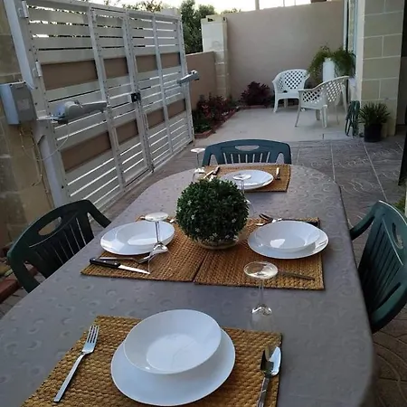Homestay Rose At Bayview Pembroke